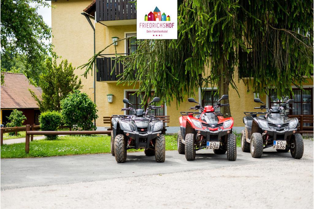 Familienhotel Friedrichshof オーバートルバッハ エクステリア 写真