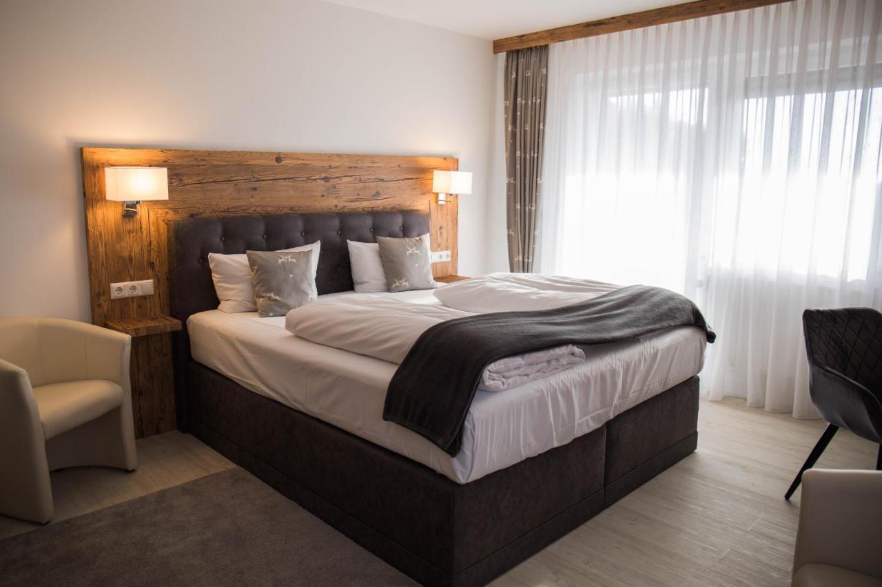 Familienhotel Friedrichshof オーバートルバッハ エクステリア 写真